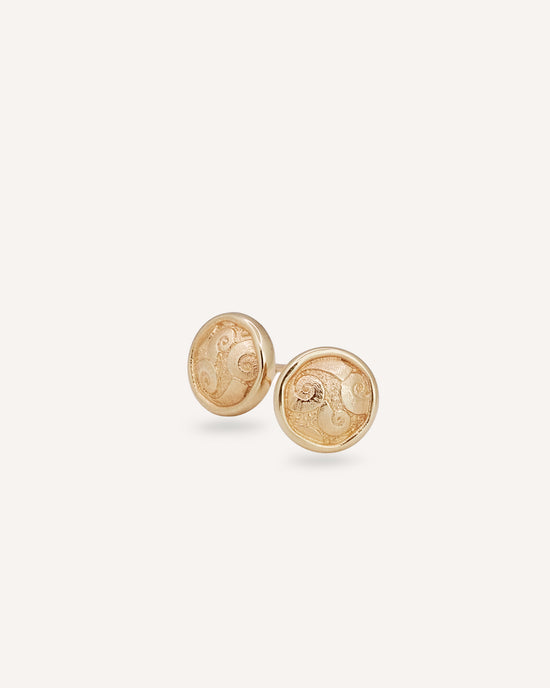 Shell Pastille Stud Earring