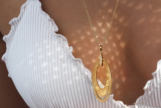 The Shell pendant