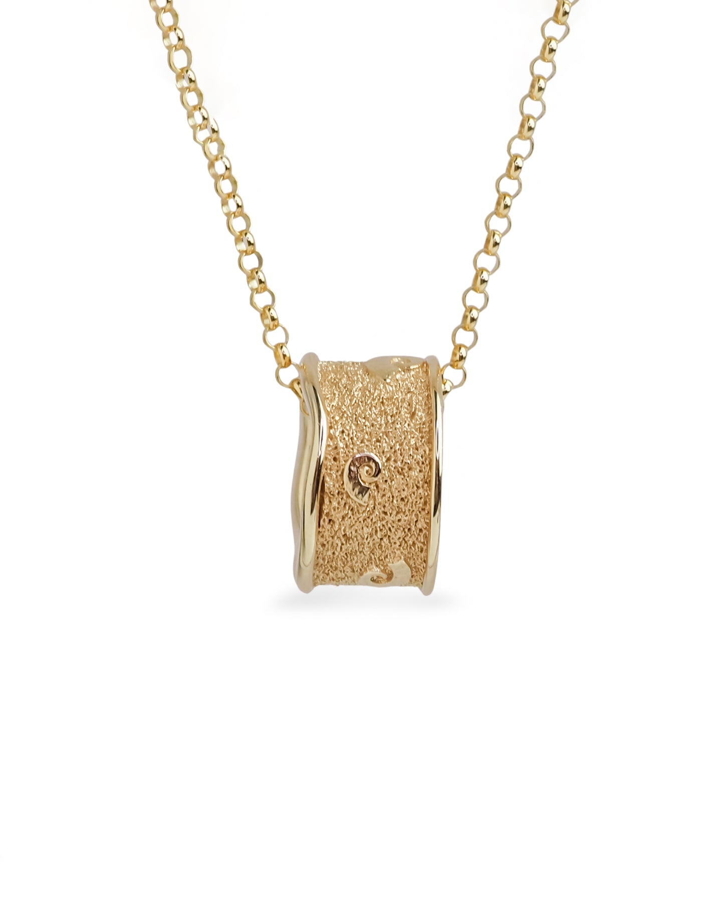 NEW Shell luna pendant