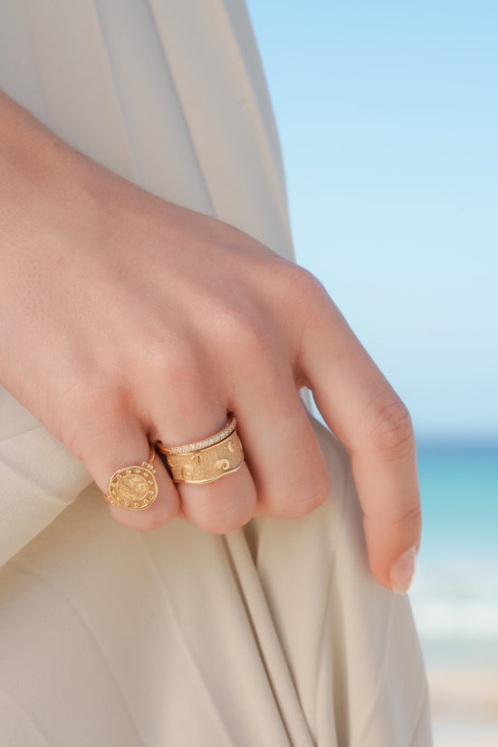Shell Wide Band Ring