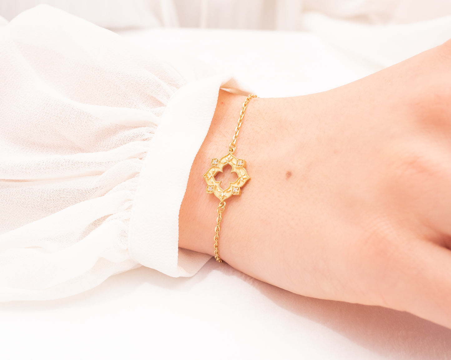 VENICE  Bracelet Solid gold with diamonds